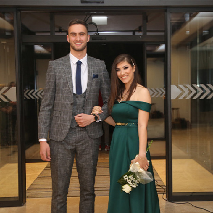 Dress to Impress: Perfect Outfits for Every Occasion Category: Event Wear